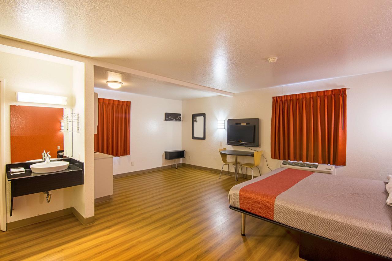 Motel 6 Little Rock South Eksteriør bilde