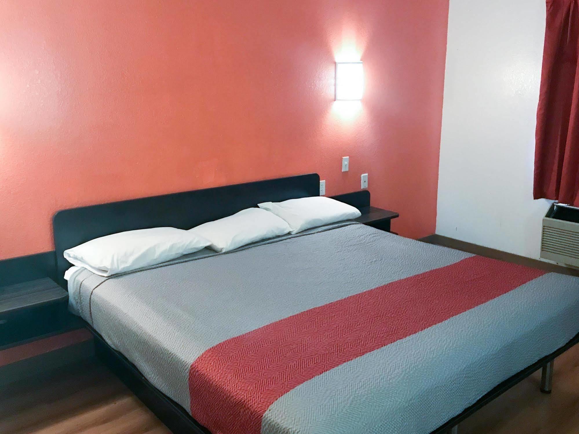 Motel 6 Little Rock South Eksteriør bilde