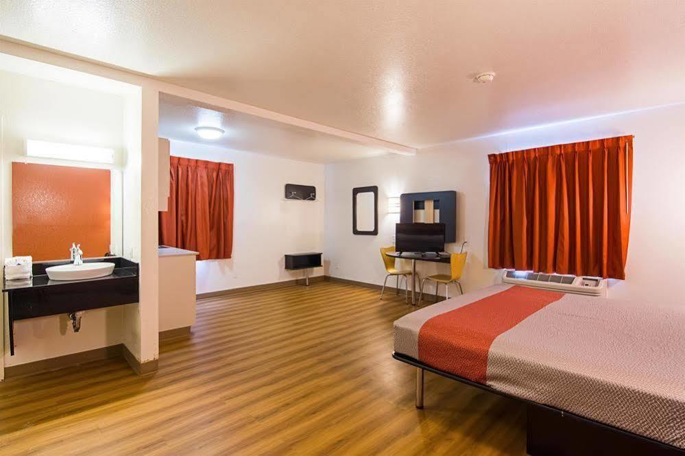 Motel 6 Little Rock South Eksteriør bilde